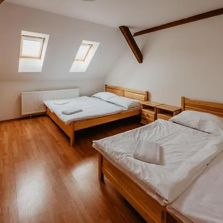 Statek Benice بيت ضيافة 3*